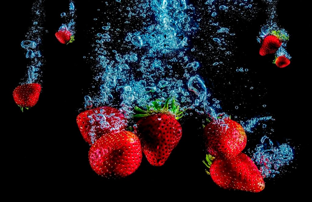 strawberries, bubbles, underwater, splash, food, freeze frame, motion, stop motion, fruits, water, plunge, bubbles, nature, underwater, food, food, food, food, food, fruits